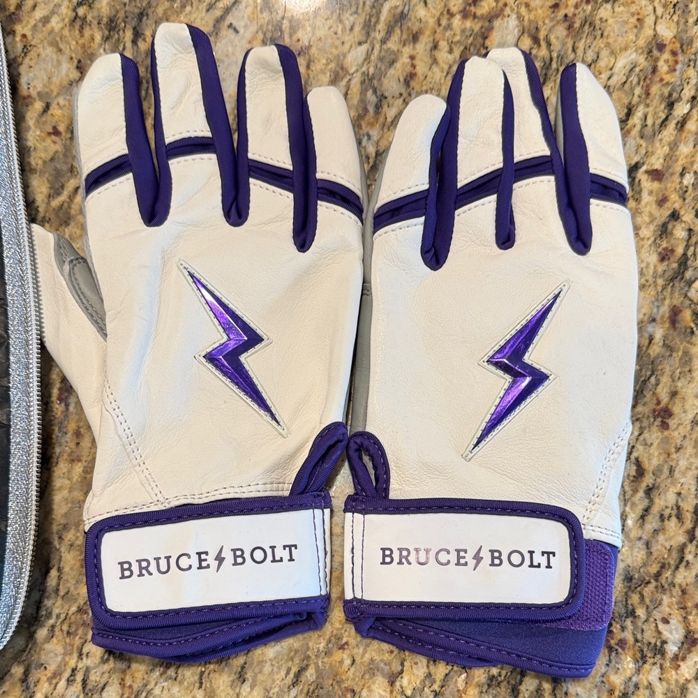 BRUCE BOLT Short Cuff White and Purple Men's Gloves
